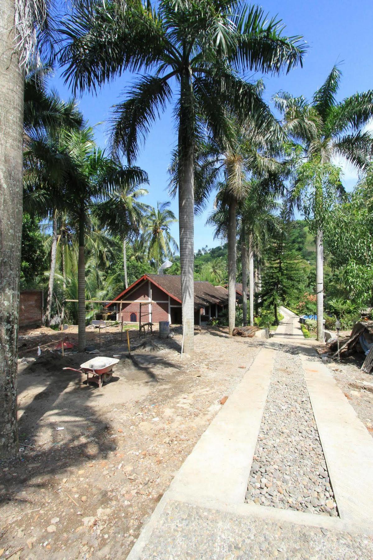 Hotel Bumi Aditya Senggigi Extérieur photo