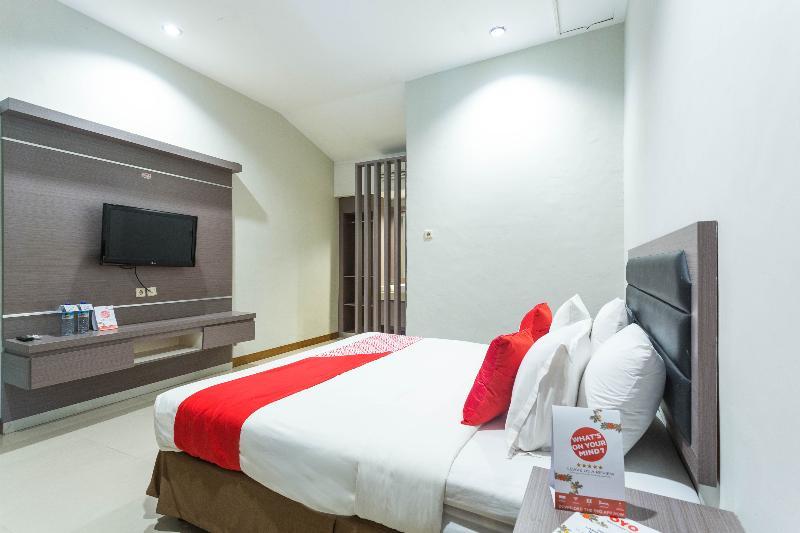 Hotel Bumi Aditya Senggigi Extérieur photo