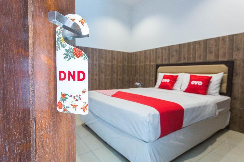 Hotel Bumi Aditya Senggigi Extérieur photo